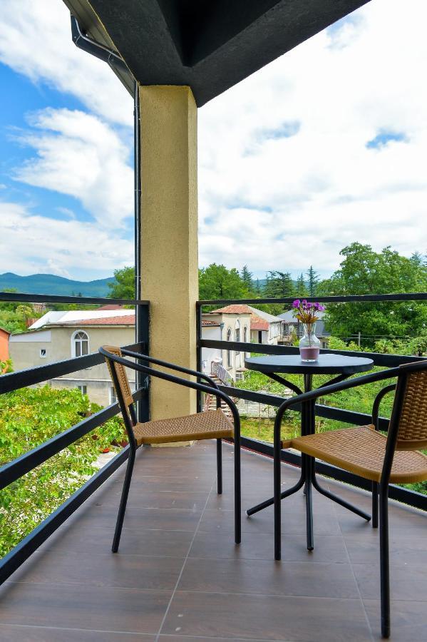 Central Hotel Tskaltubo Bagian luar foto
