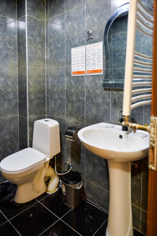 Central Hotel Tskaltubo Bagian luar foto